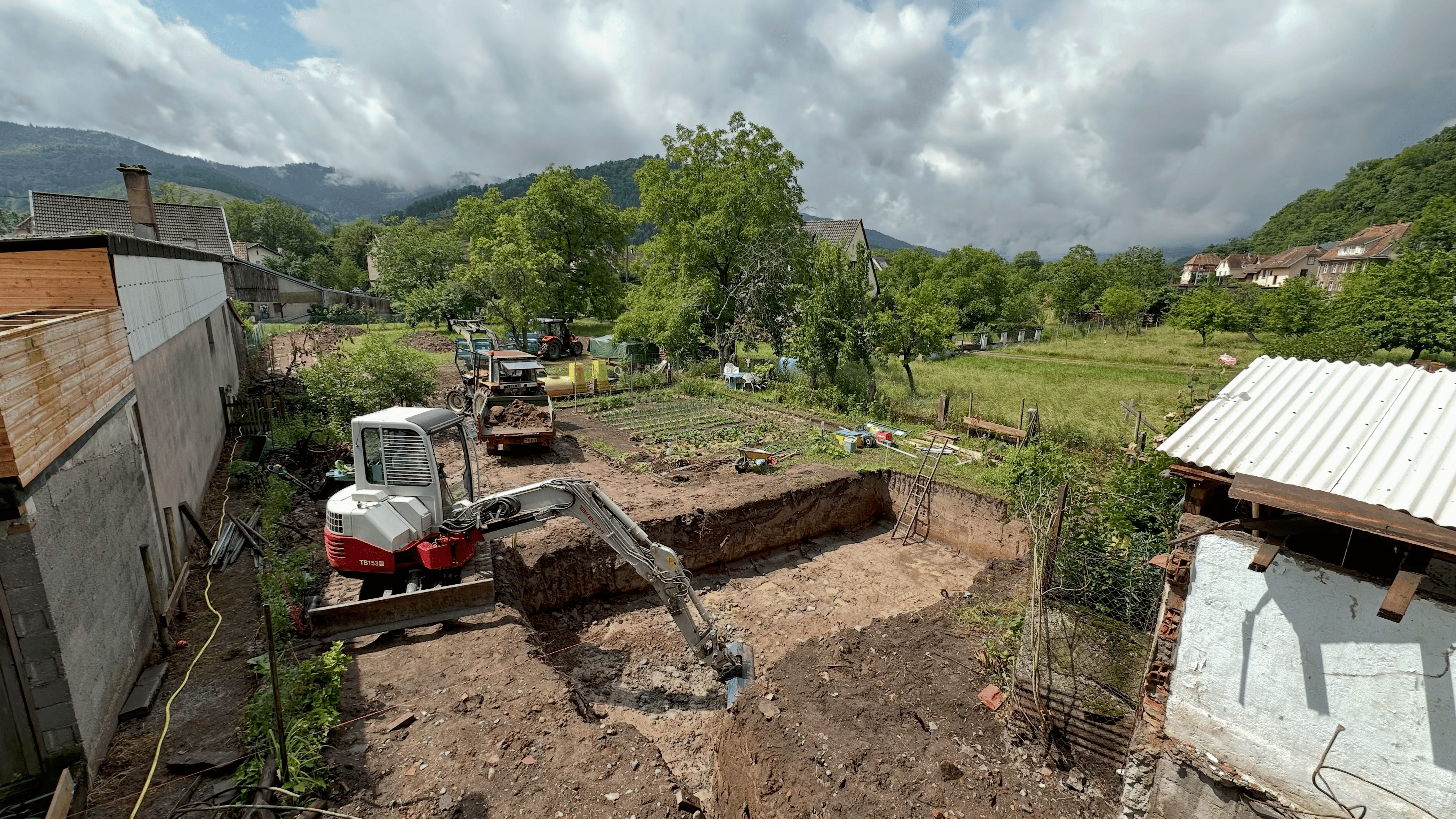 Construction d&rsquo;une piscine escalier toute largeur